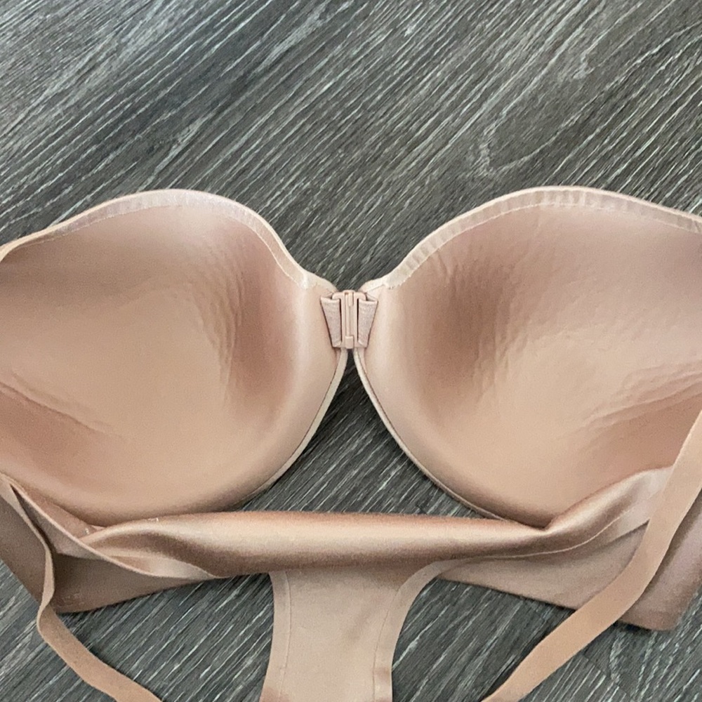 VS ‘Incredible’ Racerback Bra - Picture 3 of 5